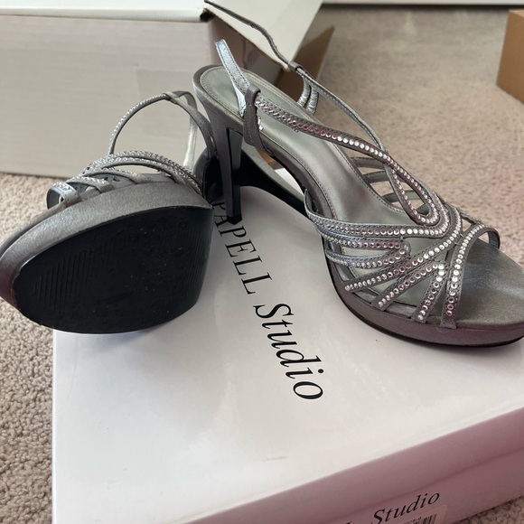 silver sequin heels - Picture 2 of 2